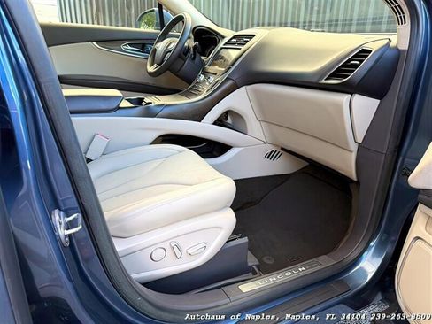 Used 2018 Lincoln MKX Reserve image 29