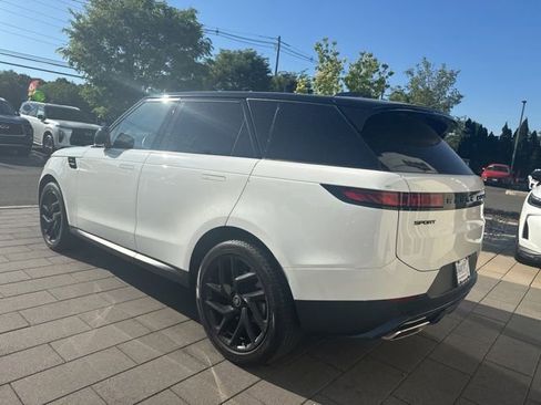 Used 2025 Land Rover Range Rover Sport SE AWD/4WD image 7