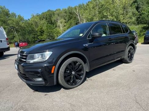 Used 2021 Volkswagen Tiguan SE R-Line AWD/4WD image 4
