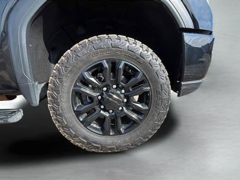 Used 2023 GMC Sierra 3500 Denali w/ Denali Black Diamond Edition image 28