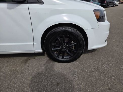 Used 2020 Dodge Grand Caravan GT image 28