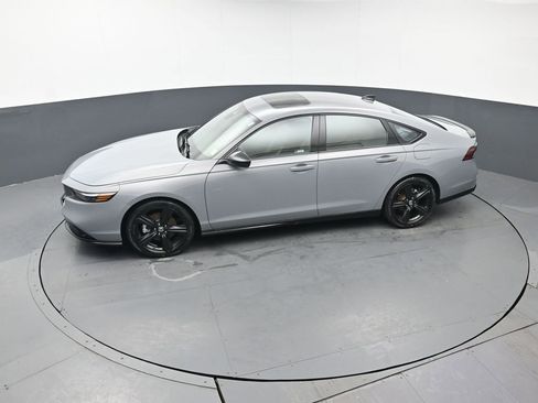 Used 2024 Honda Accord Sport image 37