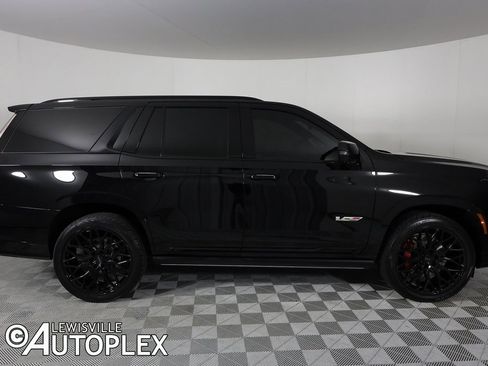 Used 2025 Cadillac Escalade V image 5