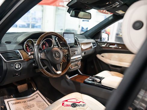 Used 2017 Mercedes-Benz GLS 550 4MATIC image 13