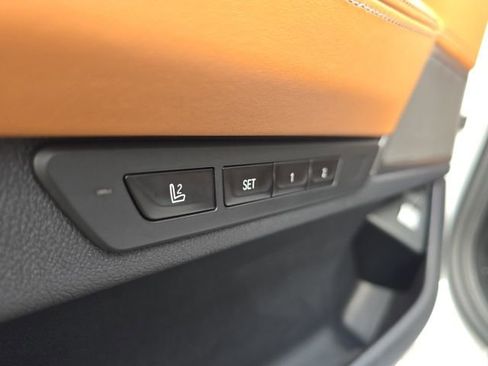 Used 2020 BMW 750i xDrive w/ Luxury Rear Seating Package image 24