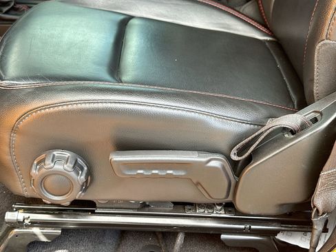 Used 2021 Jeep Wrangler Unlimited Rubicon image 17