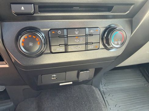 Used 2018 Ford F150 XLT w/ Equipment Group 301A Mid RWD image 23