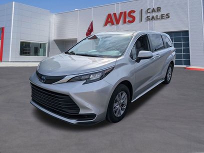 Used 2025 Toyota Sienna LE