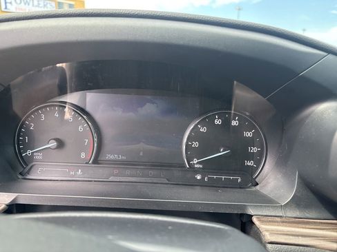 Used 2022 Ford Explorer Limited w/ Class IV Trailer Tow Package AWD/4WD image 13