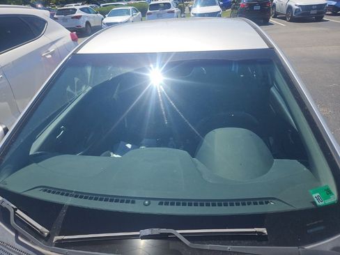 Used 2014 Hyundai Accent GS FWD image 3