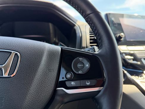 Used 2024 Honda Odyssey Elite image 31