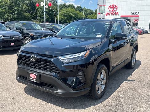 Used 2025 Toyota RAV4 XLE w/ Convenience Package AWD/4WD image 3