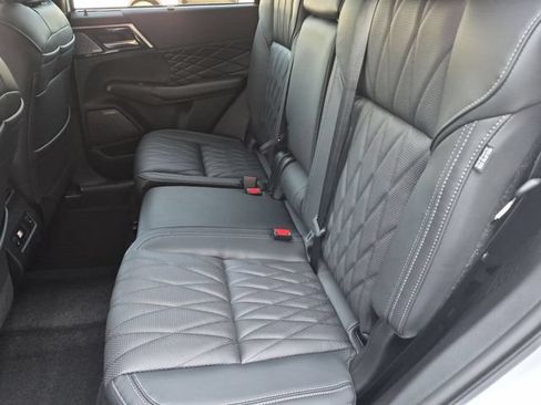 New 2026 Mitsubishi Outlander SEL Black Edition FWD image 31