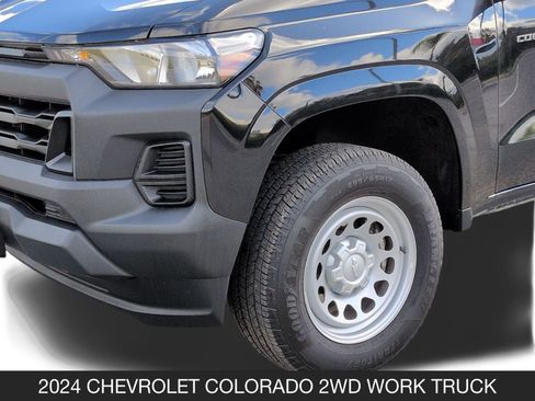 Used 2024 Chevrolet Colorado W/T image 10