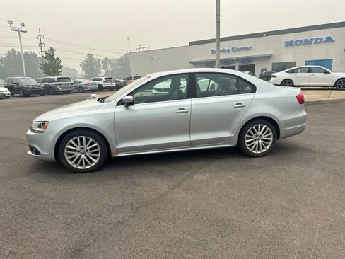Used 2014 Volkswagen Jetta SEL FWD image 14