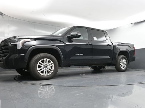 Used 2025 Toyota Tundra SR5 w/ SR5 Convenience Package image 23