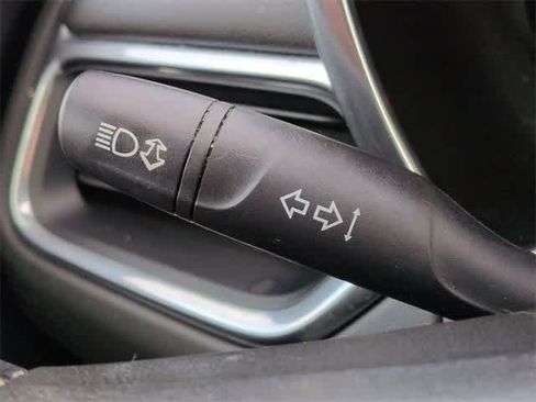 Used 2018 Chevrolet Equinox LT image 26