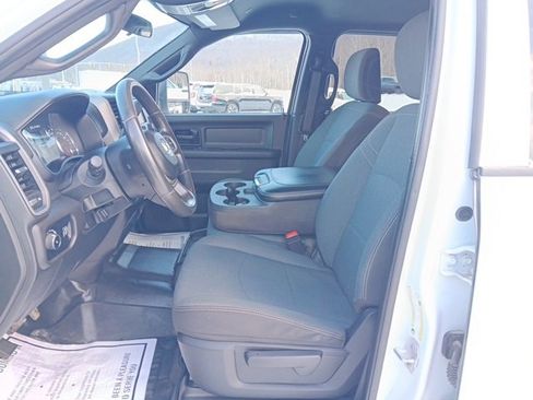 Used 2024 RAM 3500 Tradesman w/ Chrome Appearance Group image 6