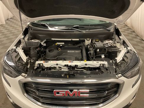 Used 2021 GMC Terrain SLE w/ Driver Convenience Package image 9