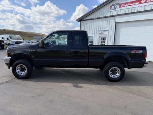 Used 2004 Ford F250 XLT AWD/4WD image 2