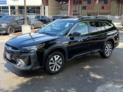 Certified 2025 Subaru Outback Premium AWD/4WD image 4