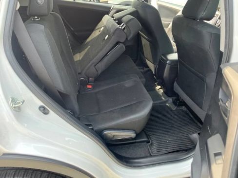 Used 2017 Toyota RAV4 LE FWD image 14