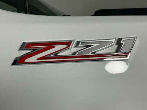 Used 2023 Chevrolet Silverado 2500 LTZ w/ LTZ Convenience Package image 9