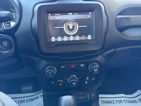 Used 2020 Jeep Renegade Latitude image 20