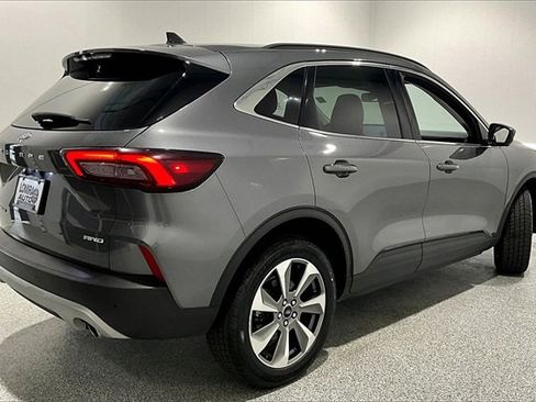 Used 2023 Ford Escape Platinum image 5