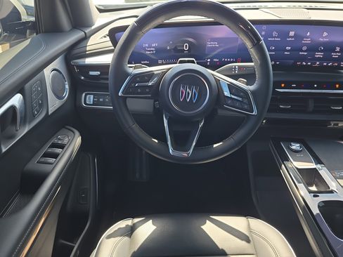 Used 2025 Buick Enclave Avenir w/ Super Cruise Package image 14