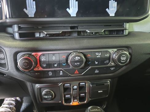 New 2026 Jeep Gladiator Sport AWD/4WD image 21