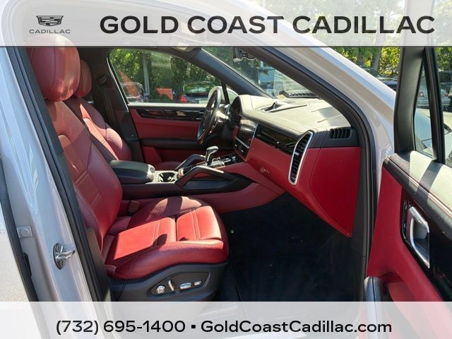 Used 2020 Porsche Cayenne AWD/4WD image 7