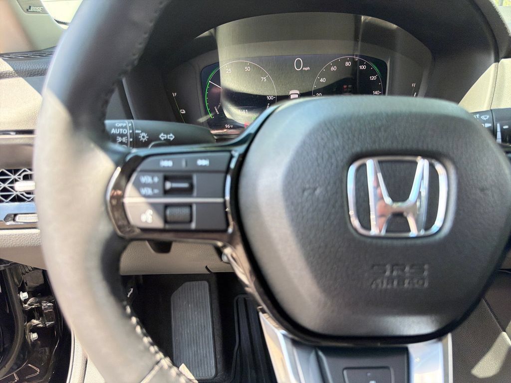 Used 2025 Honda Accord Touring image 21