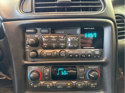 Used 1999 Chevrolet Corvette Coupe w/ Memory Pkg image 16