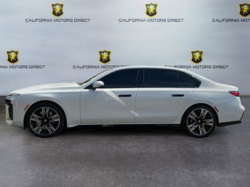 Used 2023 BMW 740i 740i w/ Parking Assistance Package image 8