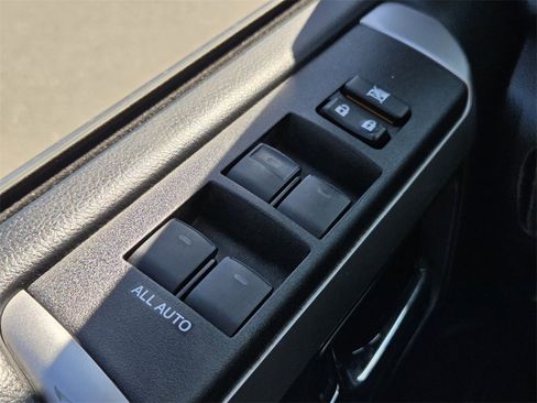 Used 2017 Toyota 4Runner SR5 Premium image 27