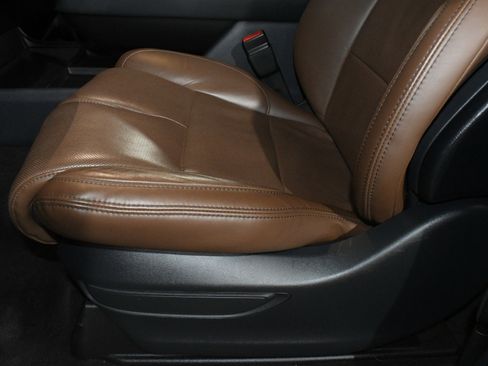 Used 2023 Lincoln Navigator Reserve image 13