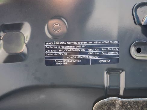 Used 2025 Nissan Leaf S FWD image 27