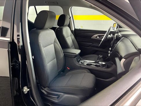 Used 2018 Chevrolet Traverse LT FWD image 9