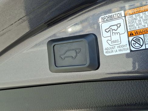 Used 2016 Toyota RAV4 XLE image 30