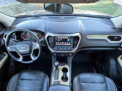 Used 2019 GMC Acadia Denali w/ Technology Package image 11