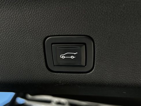 Used 2023 Chevrolet Tahoe Premier RWD image 36