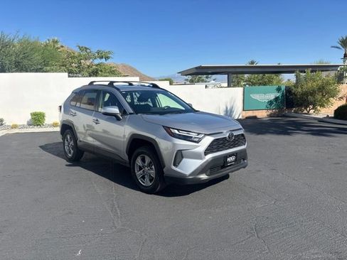 Used 2025 Toyota RAV4 LE AWD/4WD image 3