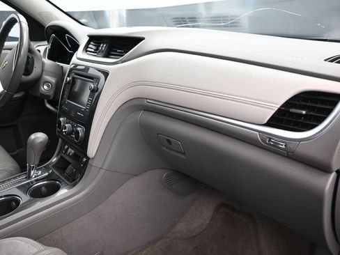 Used 2016 Chevrolet Traverse LT w/ Traveler's Package FWD image 24