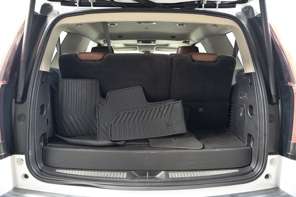 Used 2020 Cadillac Escalade Premium Luxury RWD image 37
