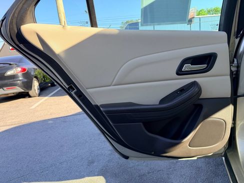 Used 2015 Chevrolet Malibu LT FWD image 23
