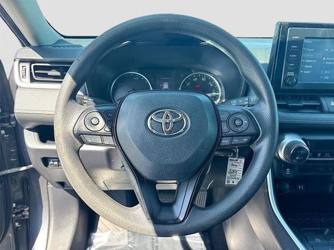 Used 2019 Toyota RAV4 LE image 12