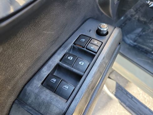 Used 2018 Toyota Tacoma TRD Sport image 15