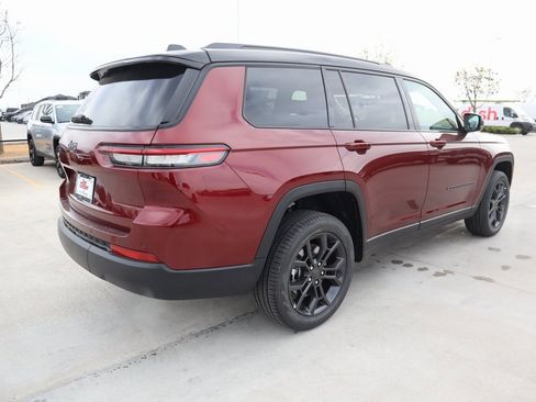 New 2025 Jeep Grand Cherokee L Limited image 22
