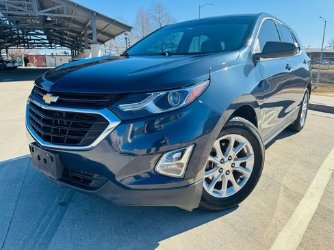Used 2018 Chevrolet Equinox LS image 1